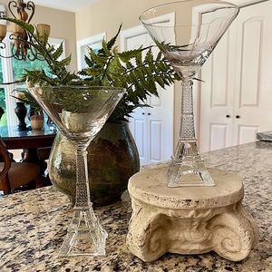 Vintage Eiffel Tower Martini Glass Set in pristine condition.